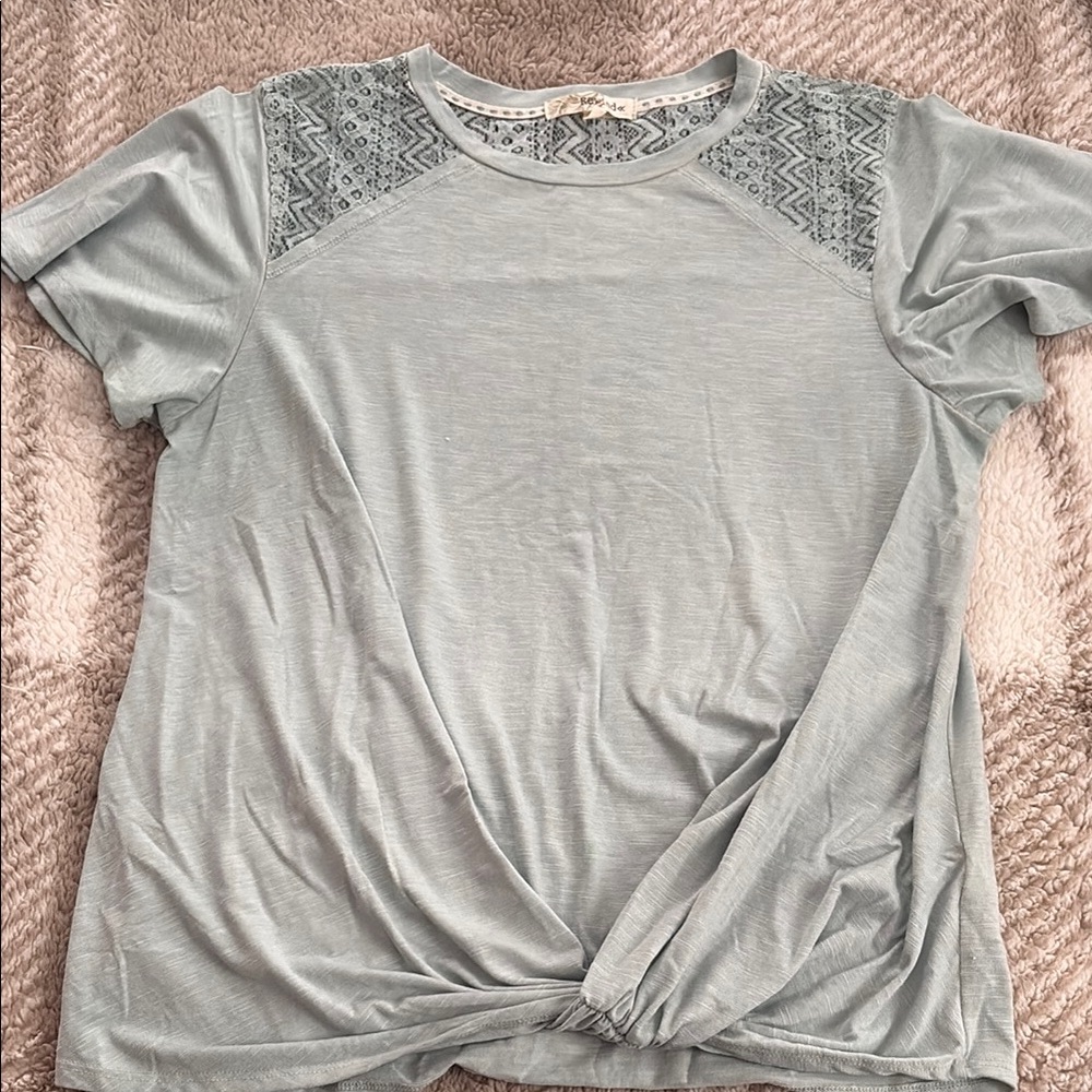 Women's Rewind Light green Lace Accent Top size Large
